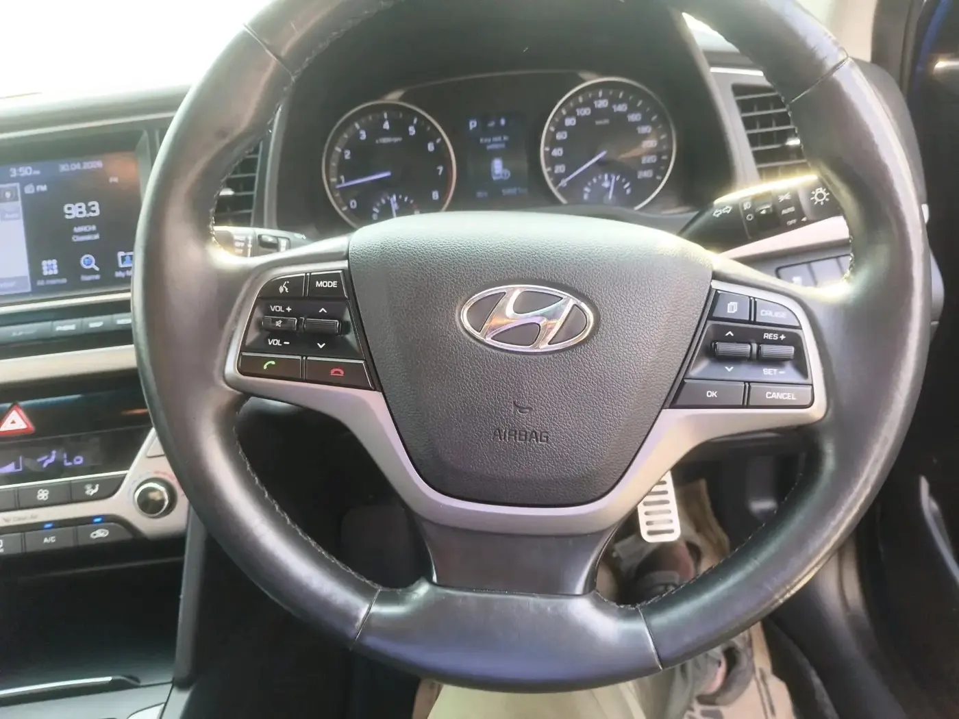 2017 Hyundai New Elantra 2.0 SX AT PETROL, Petrol, Automatic, 59,921 km, interior