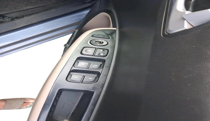 2016 Hyundai Grand i10 SPORTZ 1.2 KAPPA VTVT, Petrol, Manual, 47,267 km, interior