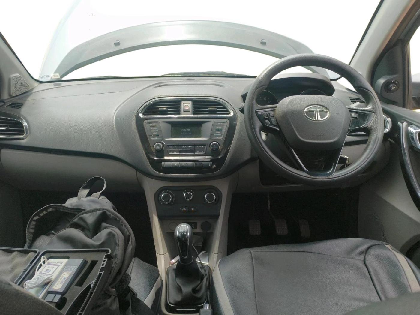 2018 Tata Tiago XZ PETROL, Petrol, Manual, 22,766 km, interior