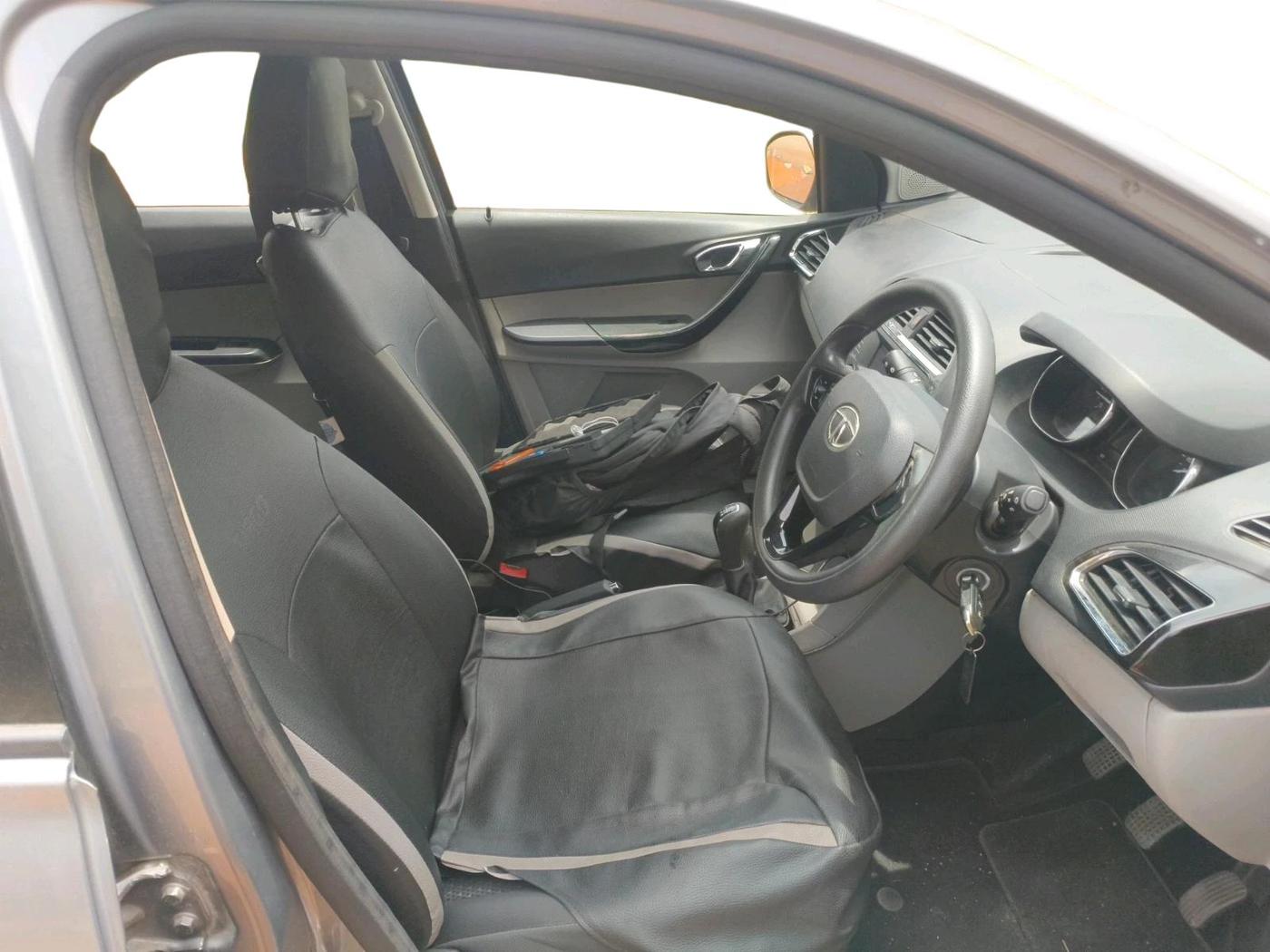 2018 Tata Tiago XZ PETROL, Petrol, Manual, 22,766 km, interior