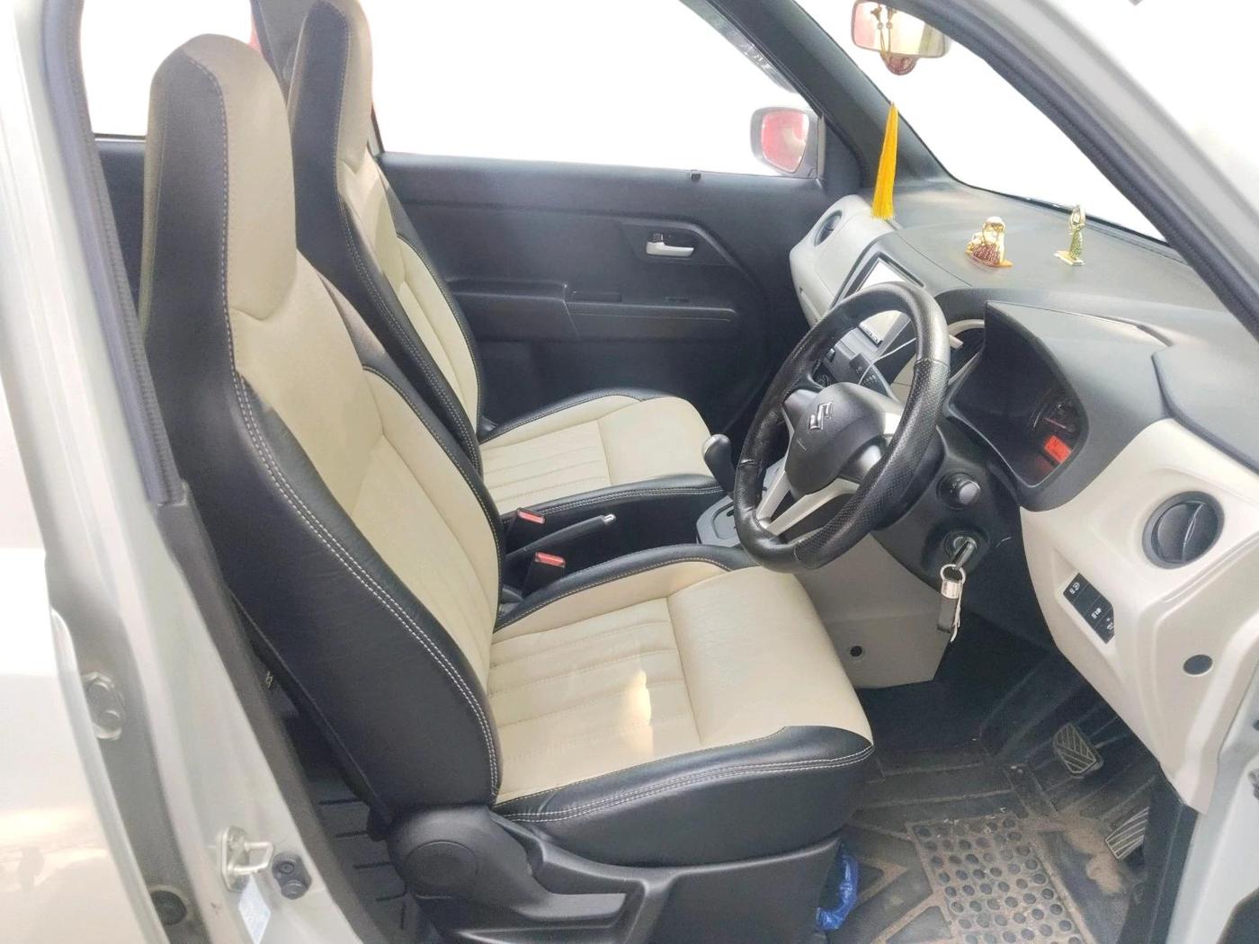 2023 Maruti New Wagon-R VXI 1.0 AMT, Petrol, Automatic, 5,738 km, interior