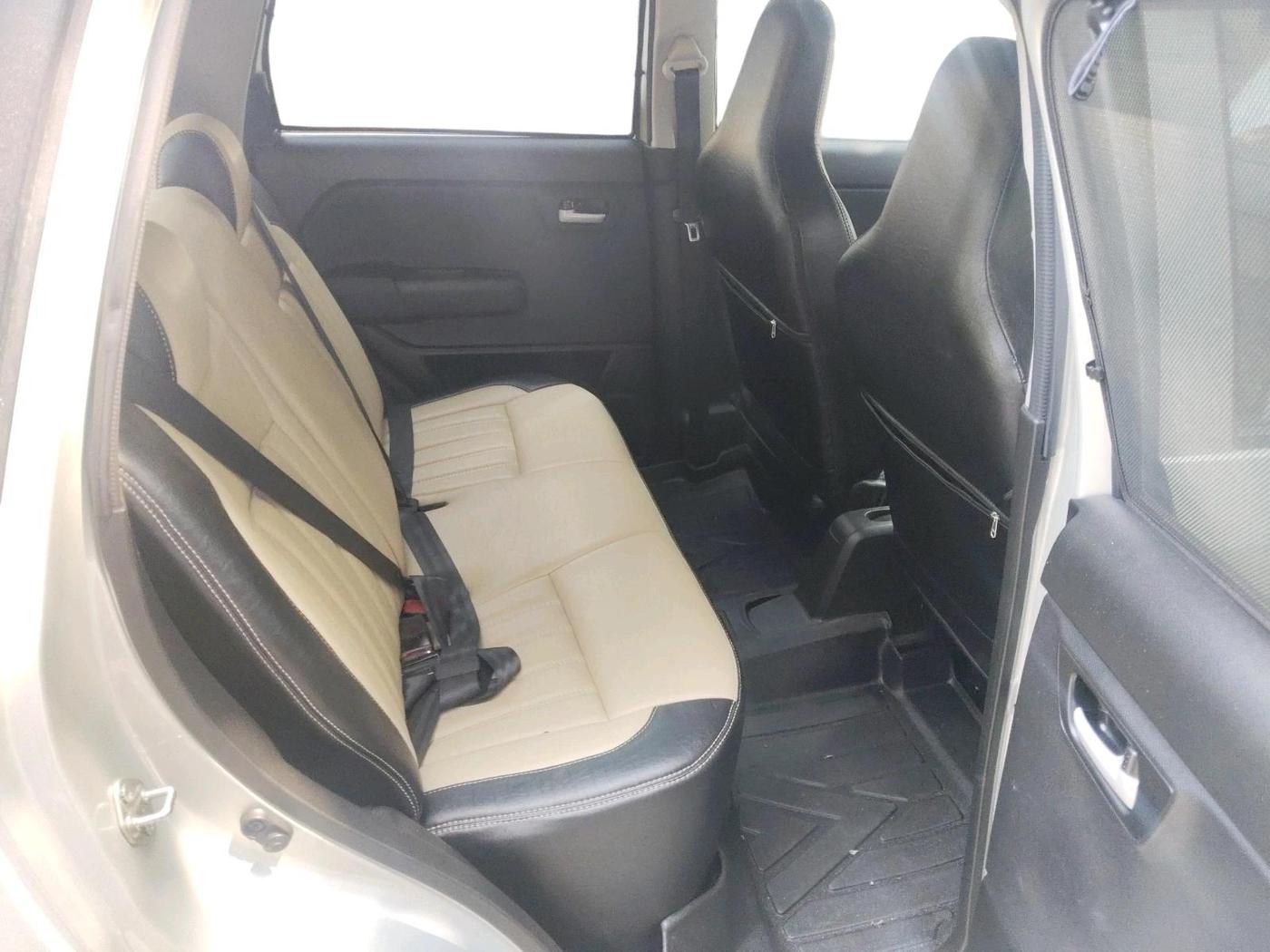 2023 Maruti New Wagon-R VXI 1.0 AMT, Petrol, Automatic, 5,738 km, interior