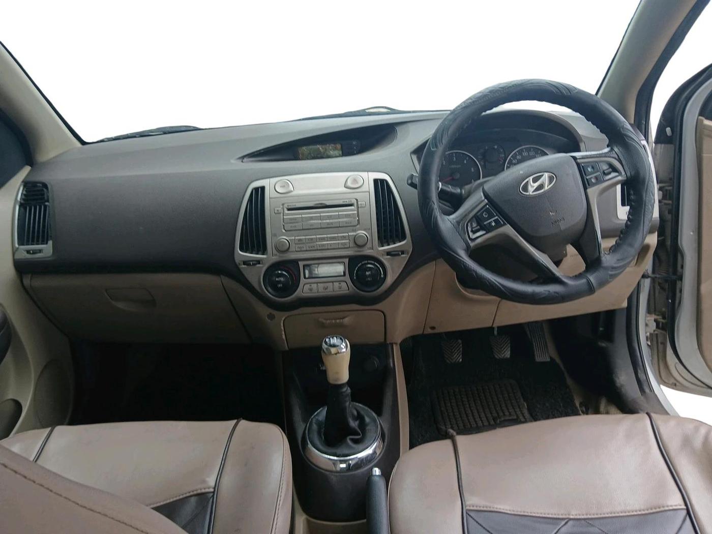 2011 Hyundai i20 MAGNA 1.4 CRDI, Diesel, Manual, 1,63,793 km, interior