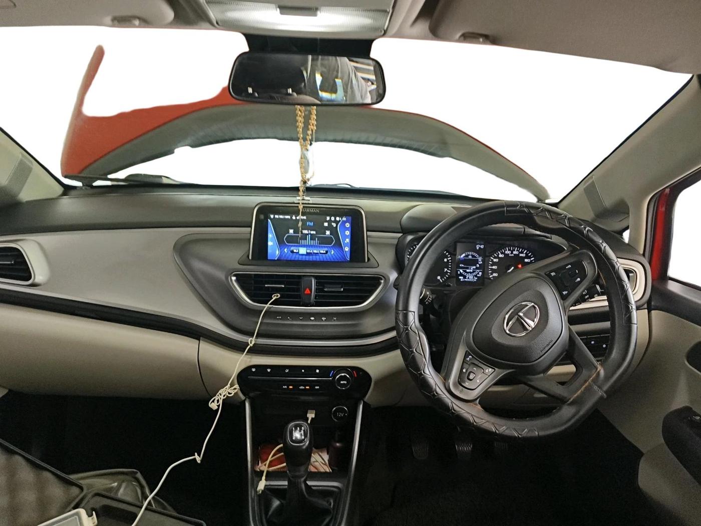 2023 Tata ALTROZ XZ PETROL, Petrol, Manual, 27,221 km, interior