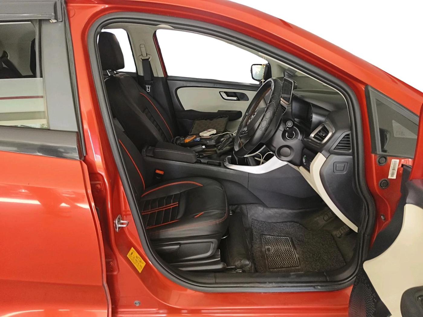 2023 Tata ALTROZ XZ PETROL, Petrol, Manual, 27,221 km, interior