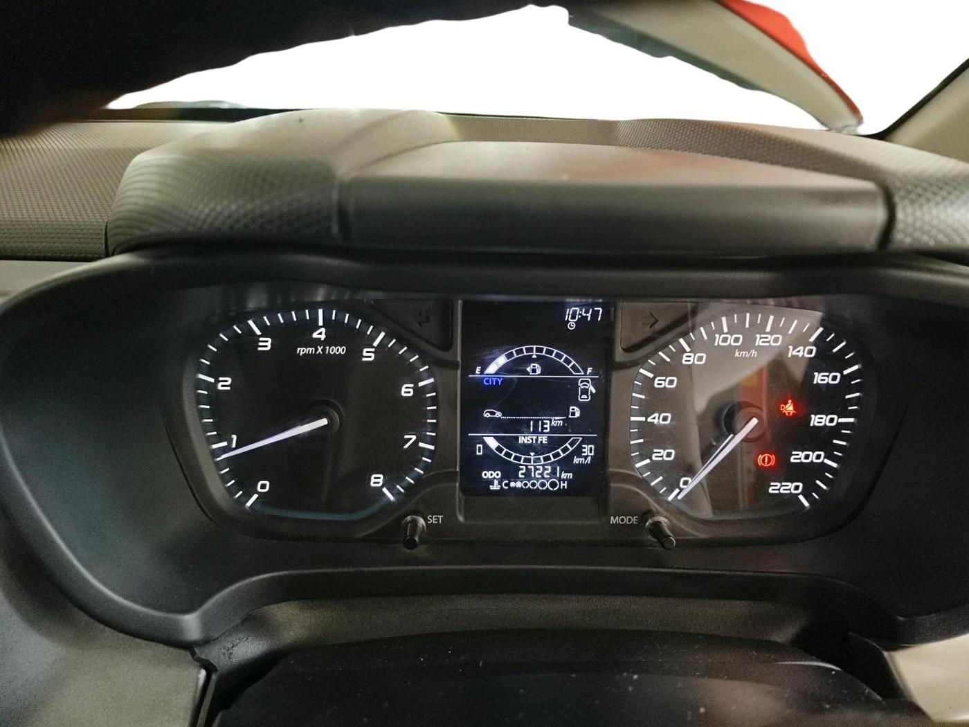 2023 Tata ALTROZ XZ PETROL, Petrol, Manual, 27,221 km, interior