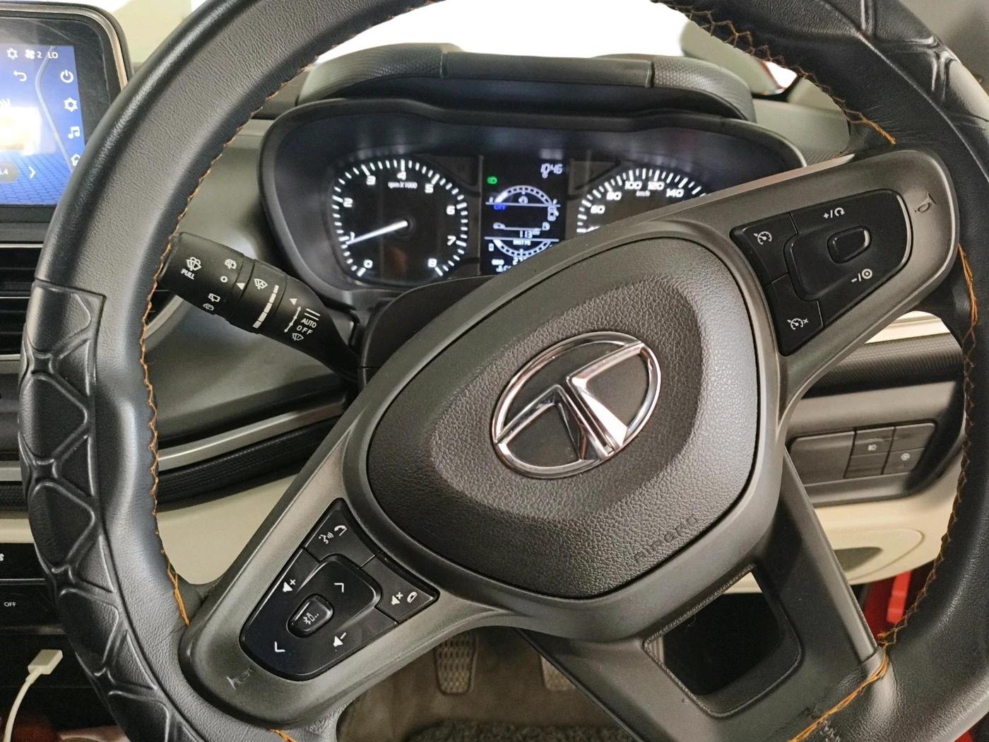 2023 Tata ALTROZ XZ PETROL, Petrol, Manual, 27,221 km, interior