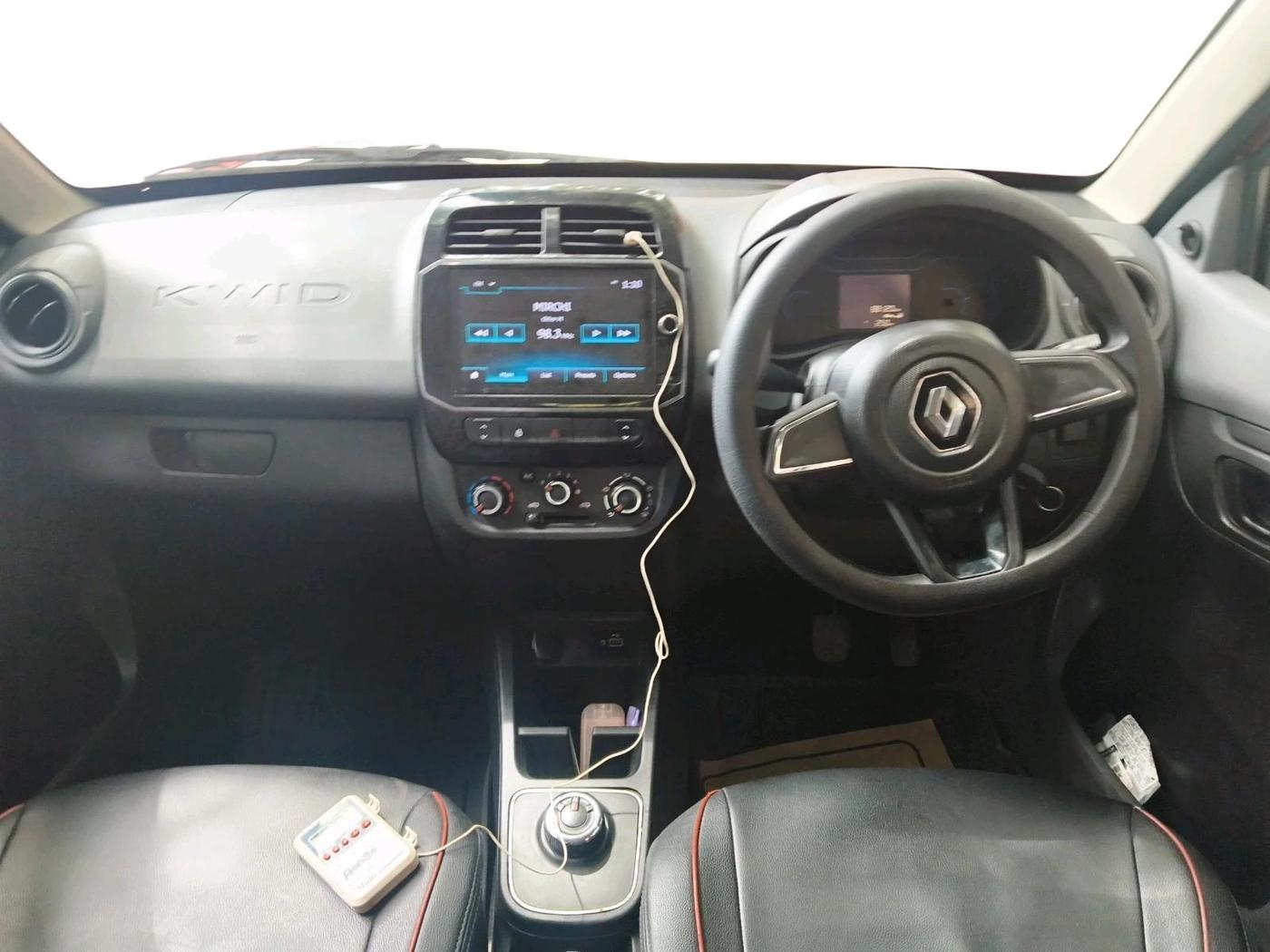 2021 Renault Kwid RXT 1.0 AMT (O), Petrol, Automatic, 88,120 km, interior