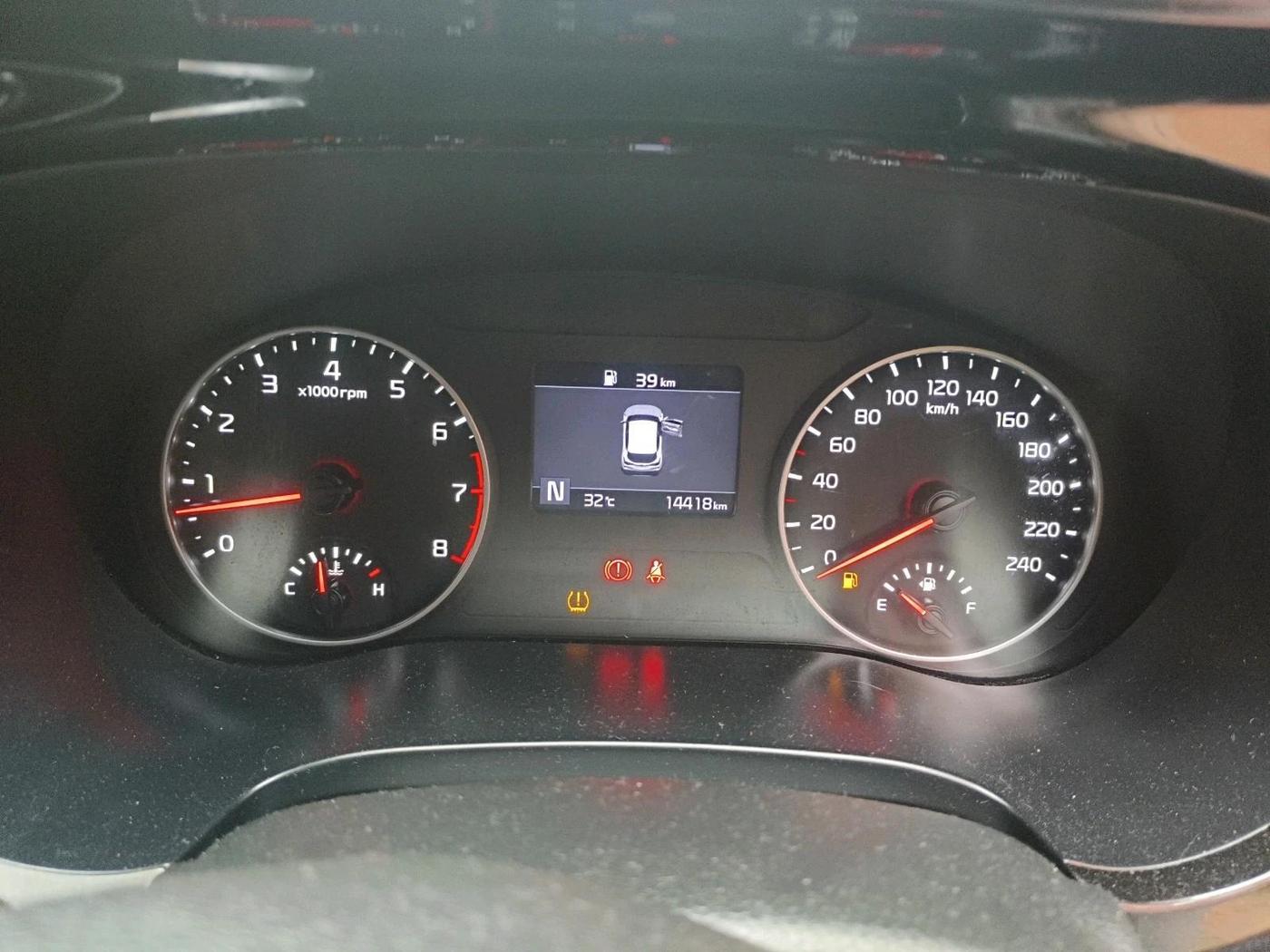 2022 KIA SELTOS HTK PLUS 1.5 IMT, Petrol, Manual, 14,418 km, interior