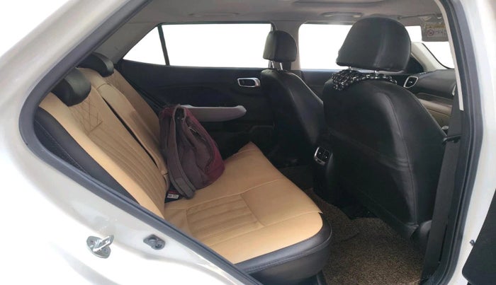 2022 Hyundai VENUE SX 1.2 PETROL, Petrol, Manual, 27,287 km, interior