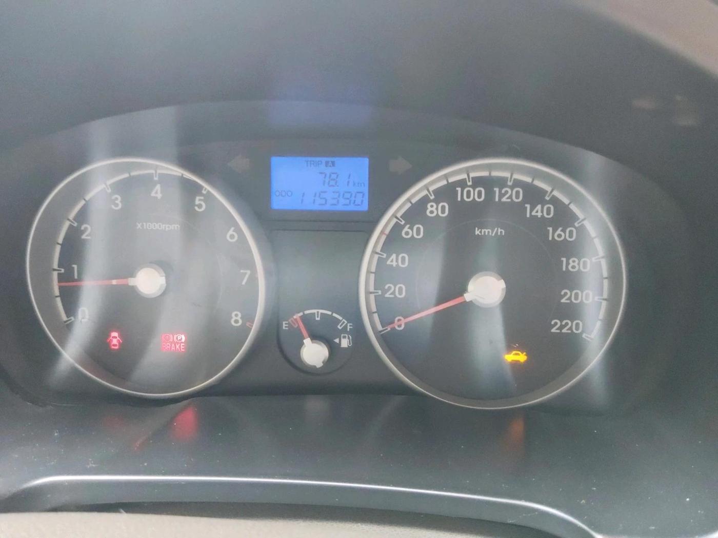 2011 Hyundai Verna TRANSFORM 1.6 VTVT, Petrol, Manual, 1,15,390 km, interior