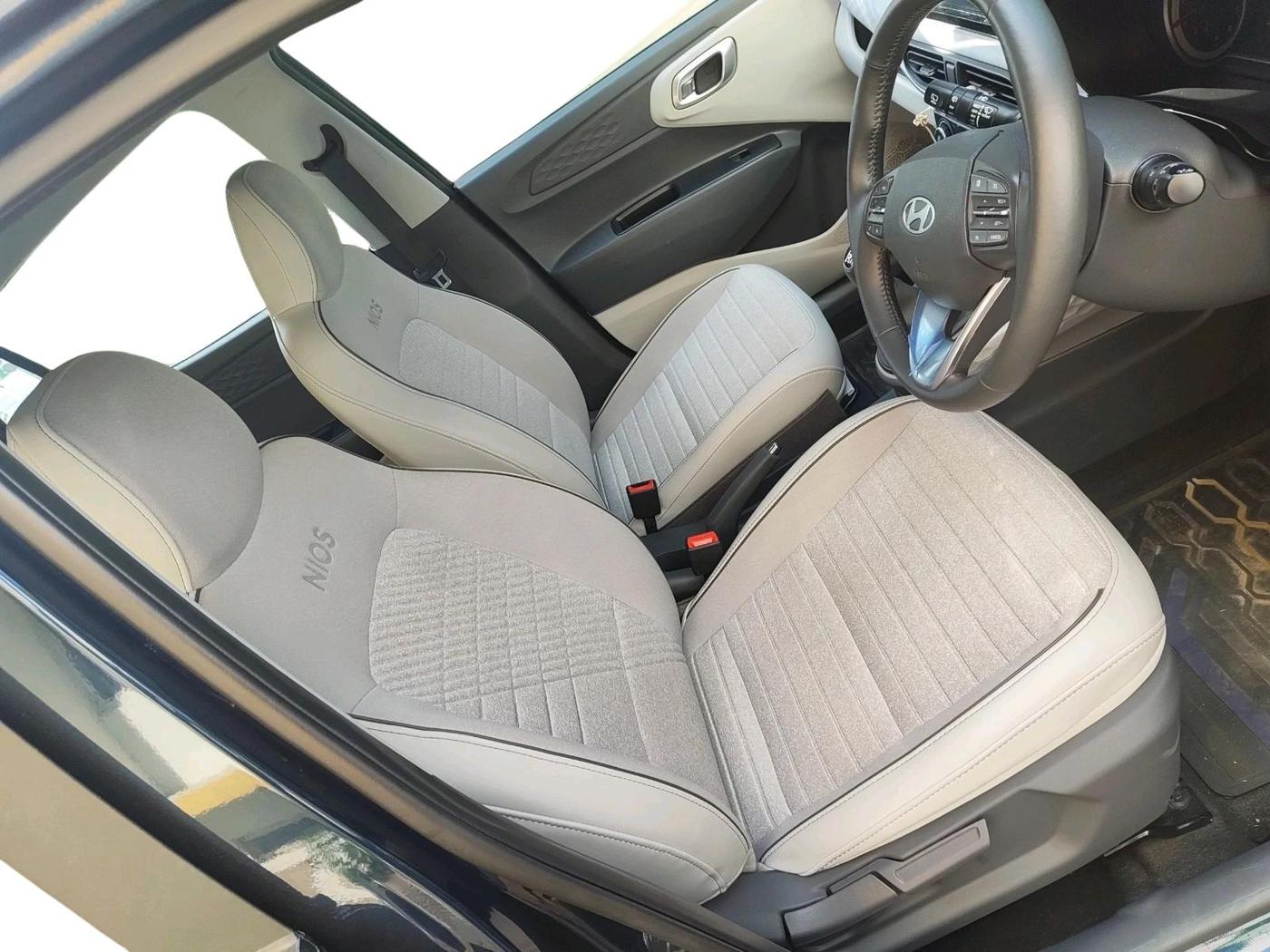 2023 Hyundai GRAND I10 NIOS ASTA 1.2 KAPPA VTVT, Petrol, Manual, 14,275 km, interior