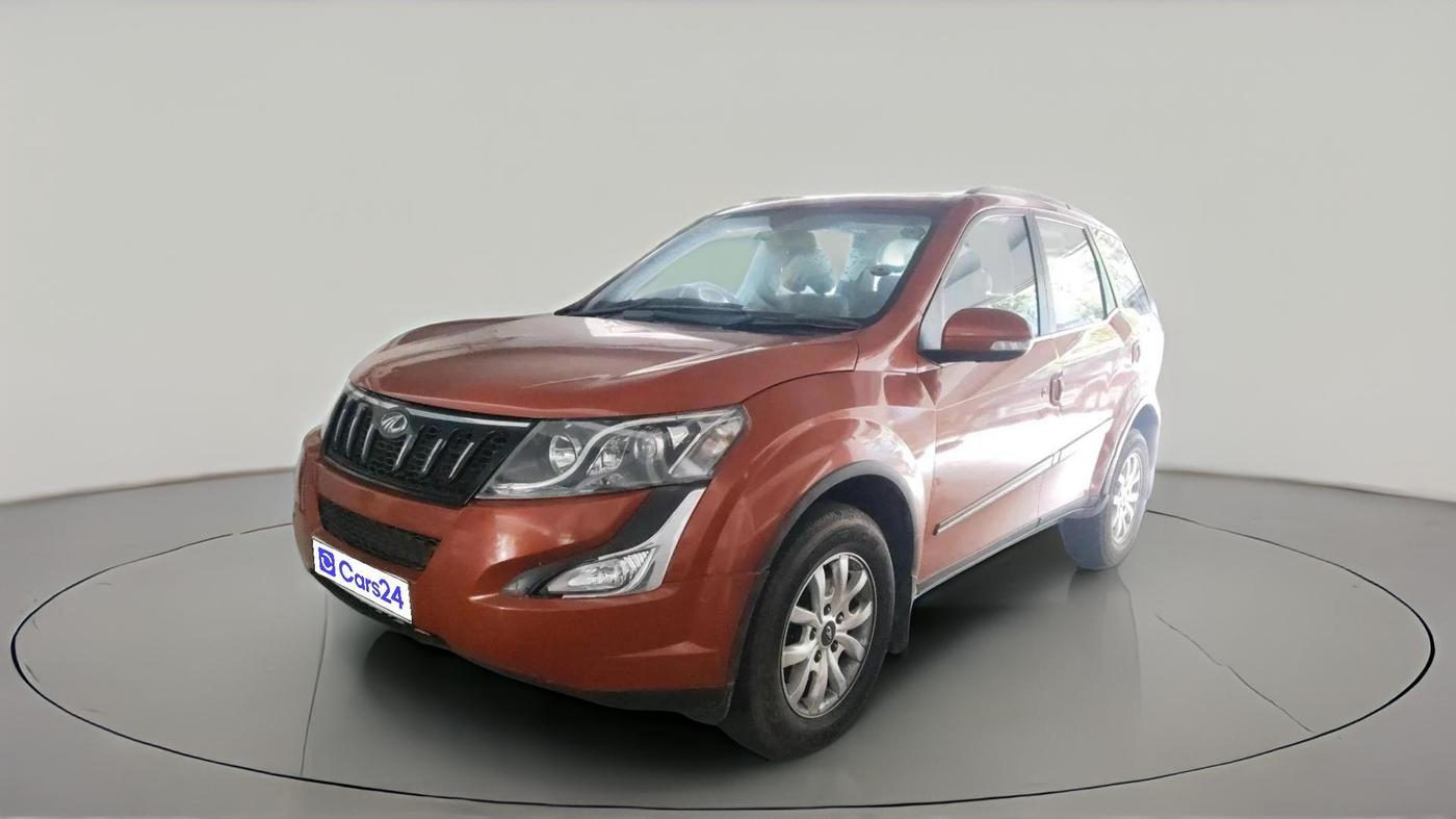 2017 Mahindra XUV500 W10, Diesel, Manual, 1,16,580 km, exterior