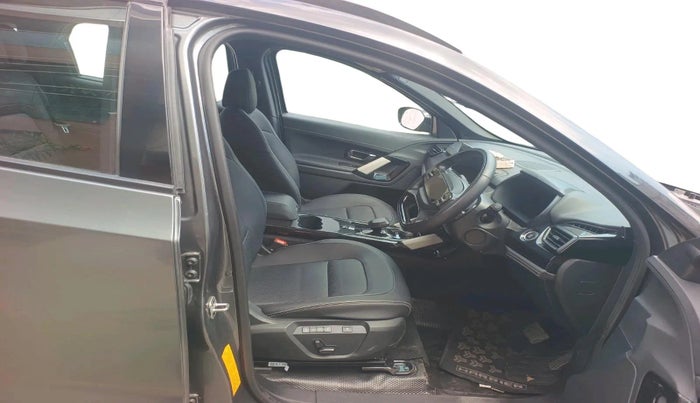 2024 Tata Harrier Fearless Plus AT, Diesel, Automatic, 10,738 km, interior