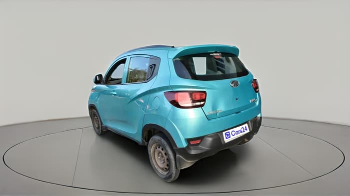 2016 Mahindra Kuv100 K4 6 STR, Petrol, Manual, 98,694 km, exterior
