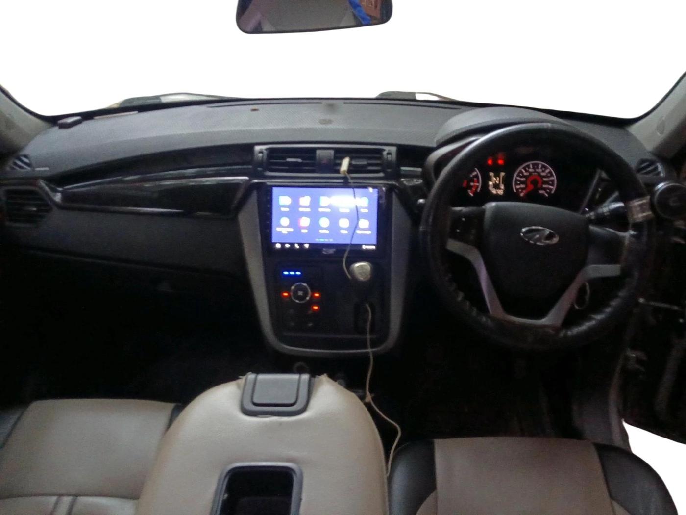 2017 Mahindra KUV 100 NXT K8 D 6 STR, Diesel, Manual, 46,720 km, interior