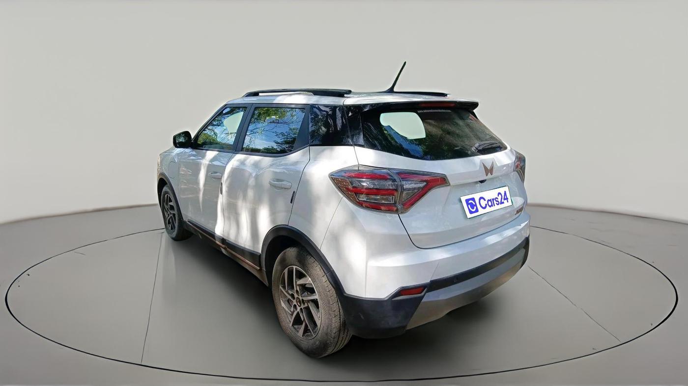 2023 Mahindra XUV400 EL 7.2 KW, Electric, Automatic, 22,760 km, exterior