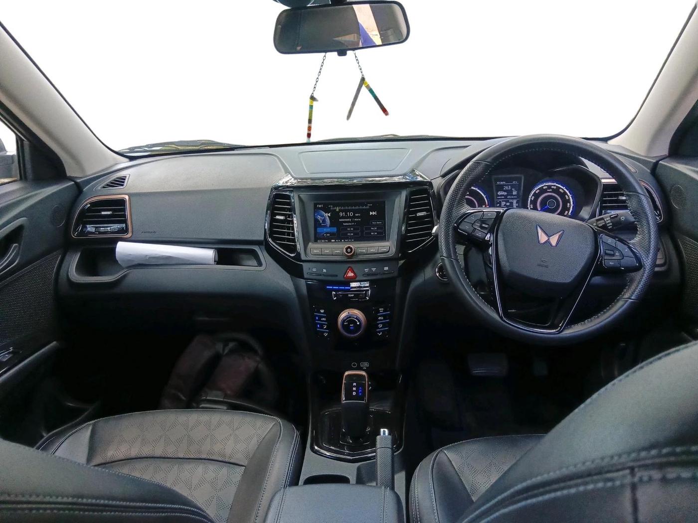 2023 Mahindra XUV400 EL 7.2 KW, Electric, Automatic, 22,760 km, interior