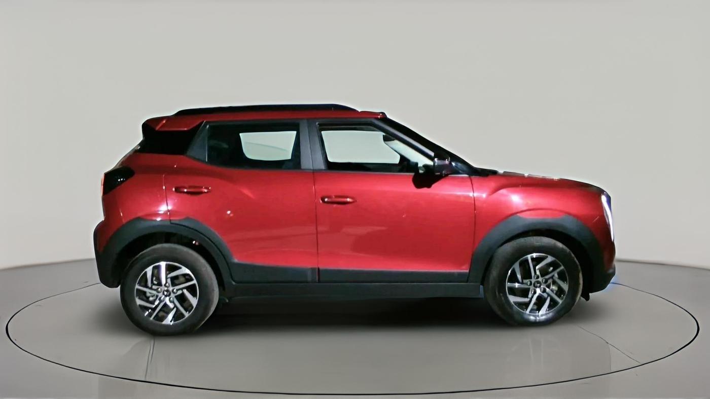 2026 Mahindra XUV 3XO AX5L 1.2 TGDi AT, Petrol, Automatic, 6,548 km, exterior