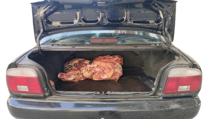 2006 Maruti Baleno LXI, Petrol, Manual, 1,25,731 km, exterior