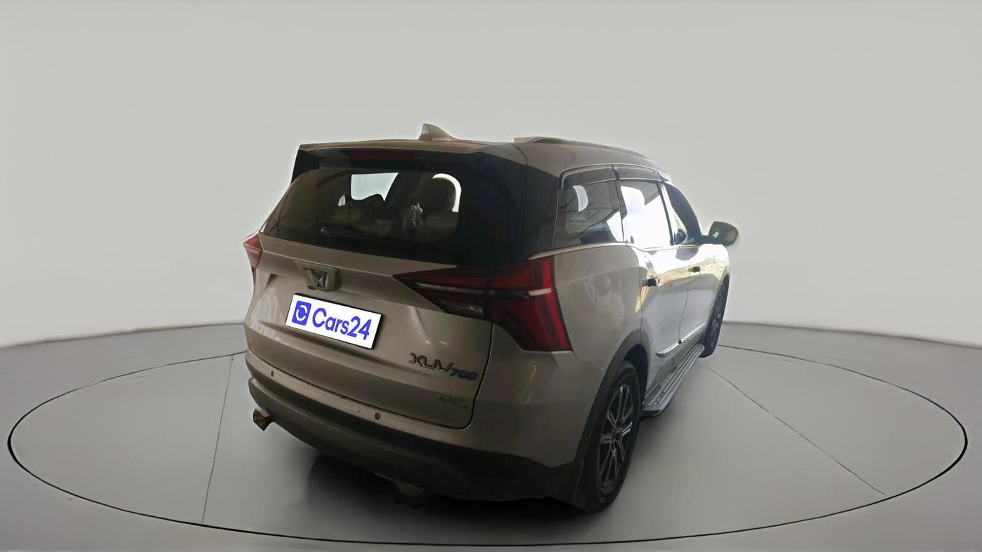2022 Mahindra XUV700 AX 7 LUXURY P AT 7 STR, Petrol, Automatic, 31,426 km, exterior