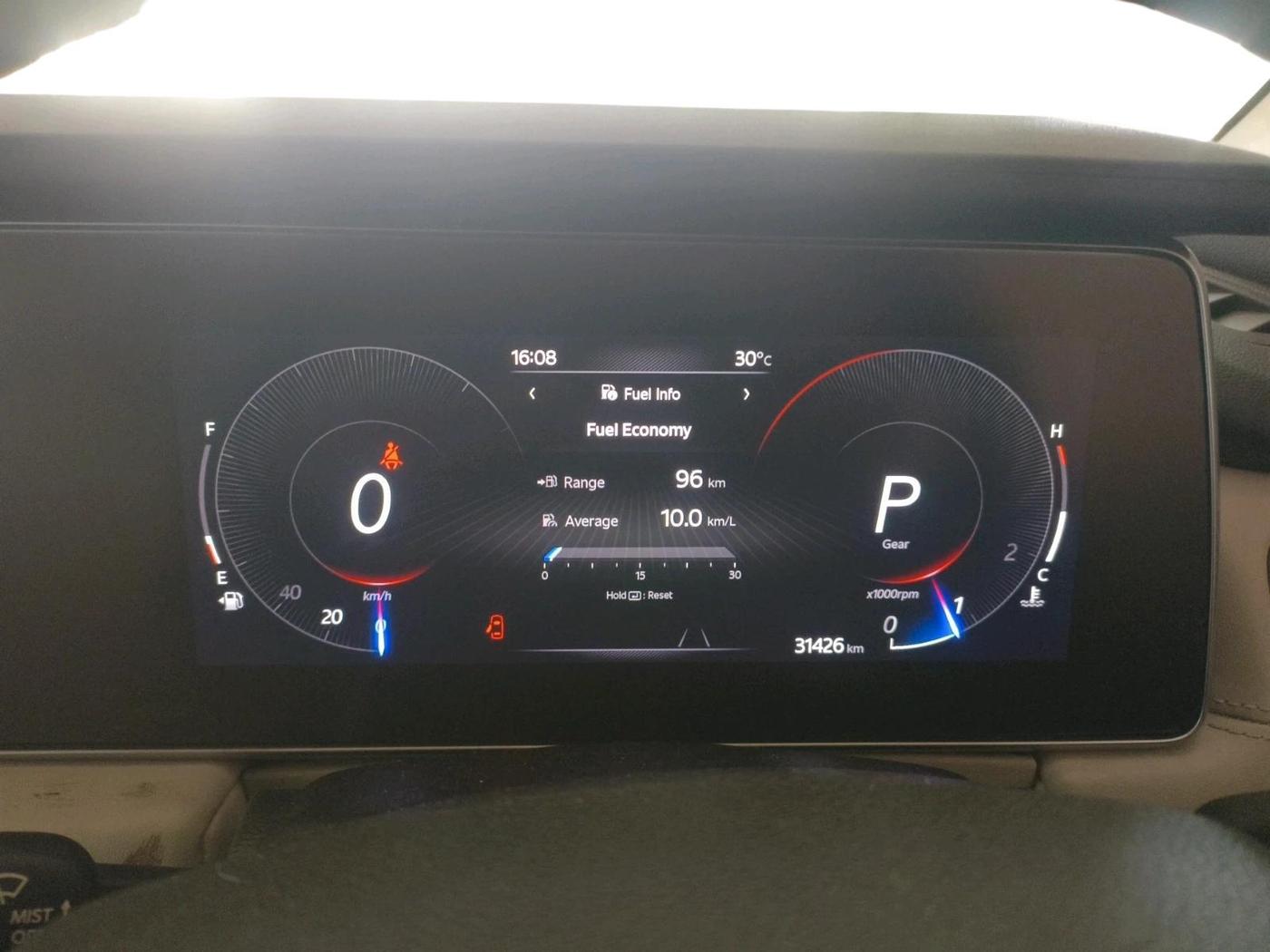 2022 Mahindra XUV700 AX 7 LUXURY P AT 7 STR, Petrol, Automatic, 31,426 km, interior