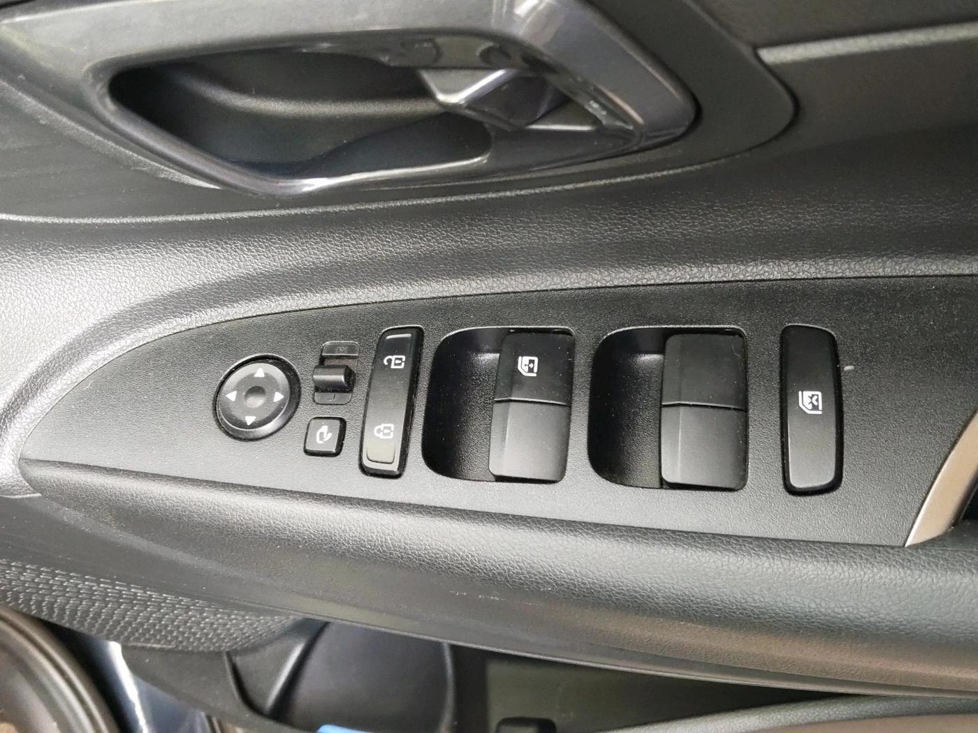 2021 Hyundai NEW I20 ASTA 1.2 AT, Petrol, Automatic, 38,061 km, interior