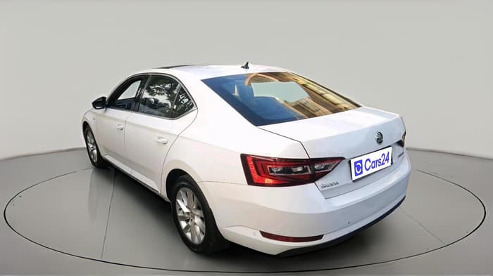 2019 Skoda Superb L&K 1.8 TSI AT, Petrol, Automatic, 25,125 km, exterior