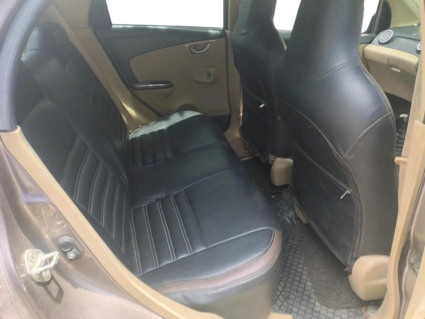 2012 Honda Brio V MT, Petrol, Manual, 1,00,498 km, interior