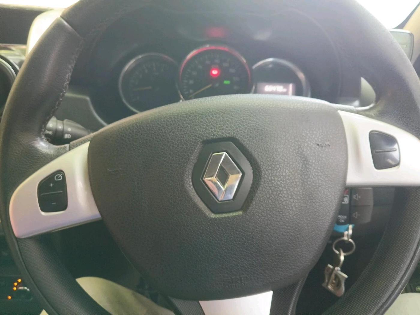 2017 Renault Duster 110 PS RXS MT DIESEL, Diesel, Manual, 66,478 km, interior