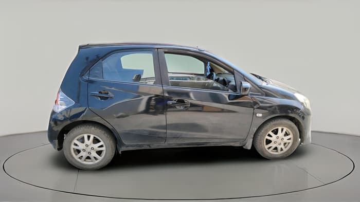 Used 2013 Honda Brio V MT Manual | Cars24