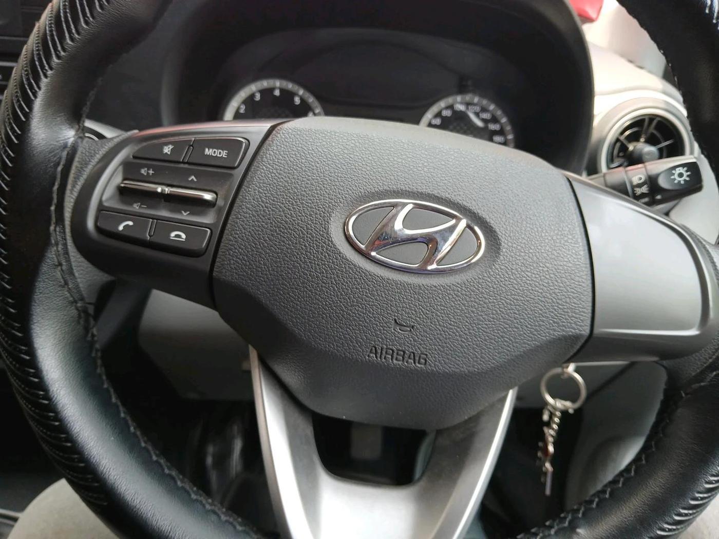 2022 Hyundai GRAND I10 NIOS MAGNA 1.2 KAPPA VTVT, Petrol, Manual, 21,100 km, interior