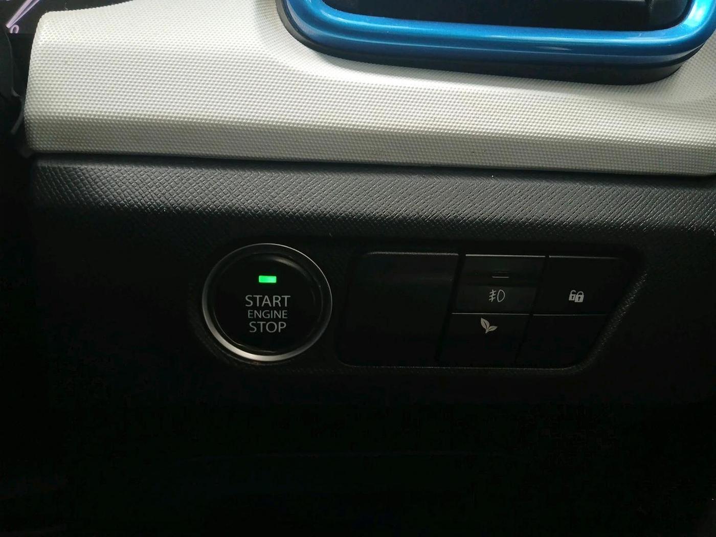 2023 Tata PUNCH Creative Dual Tone AMT Sunroof , Petrol, Automatic, 37,024 km, interior