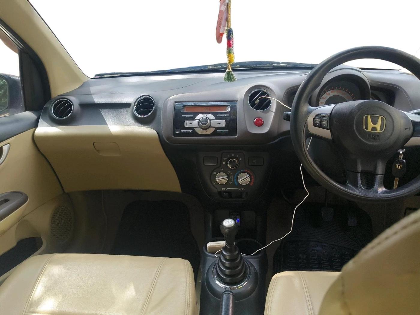 2012 Honda Brio V MT, Petrol, Manual, 60,088 km, interior