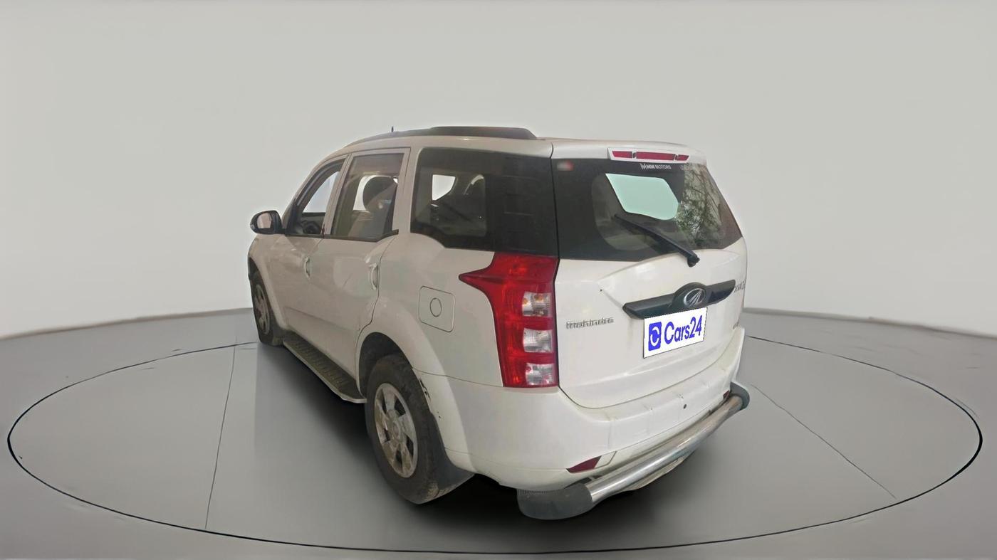 2016 Mahindra XUV500 W4, Diesel, Manual, 94,086 km, exterior