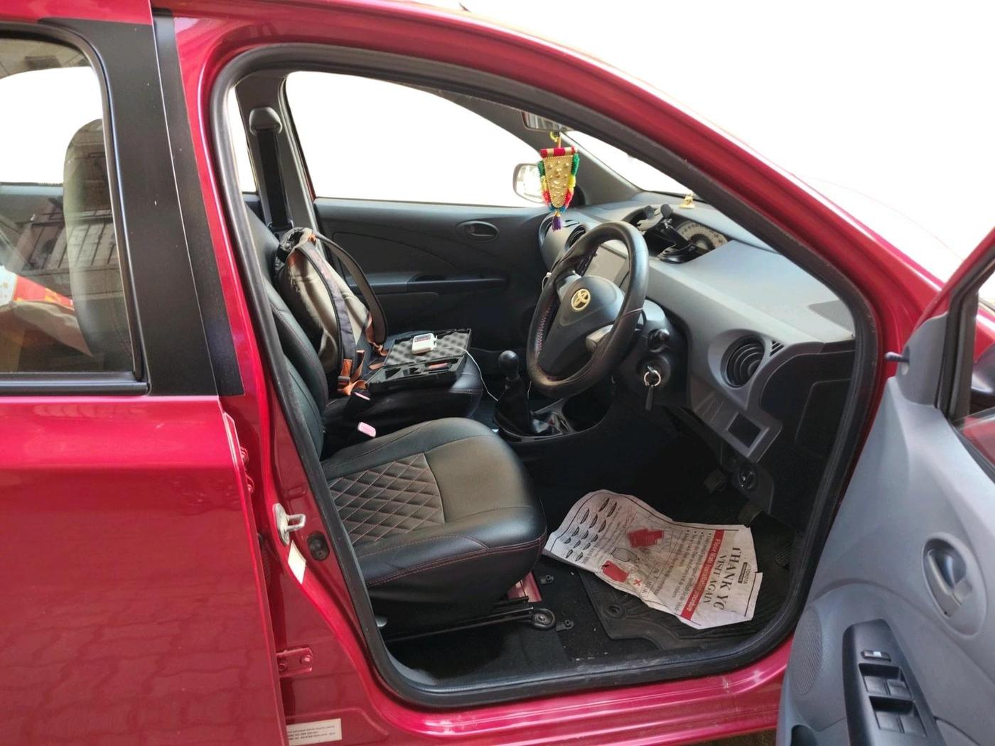 2012 Toyota Etios Liva G, Petrol, Manual, 1,08,975 km, interior