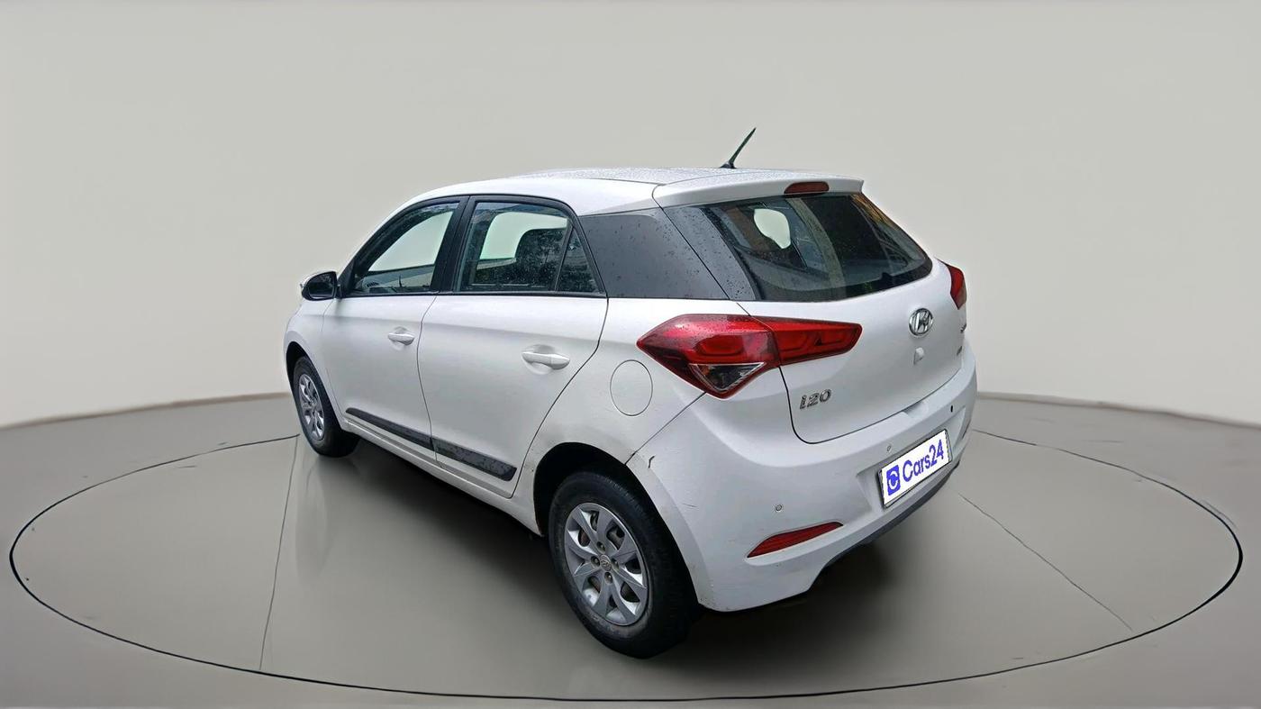 2015 Hyundai Elite i20 SPORTZ 1.4 CRDI, Diesel, Manual, 1,36,000 km, exterior