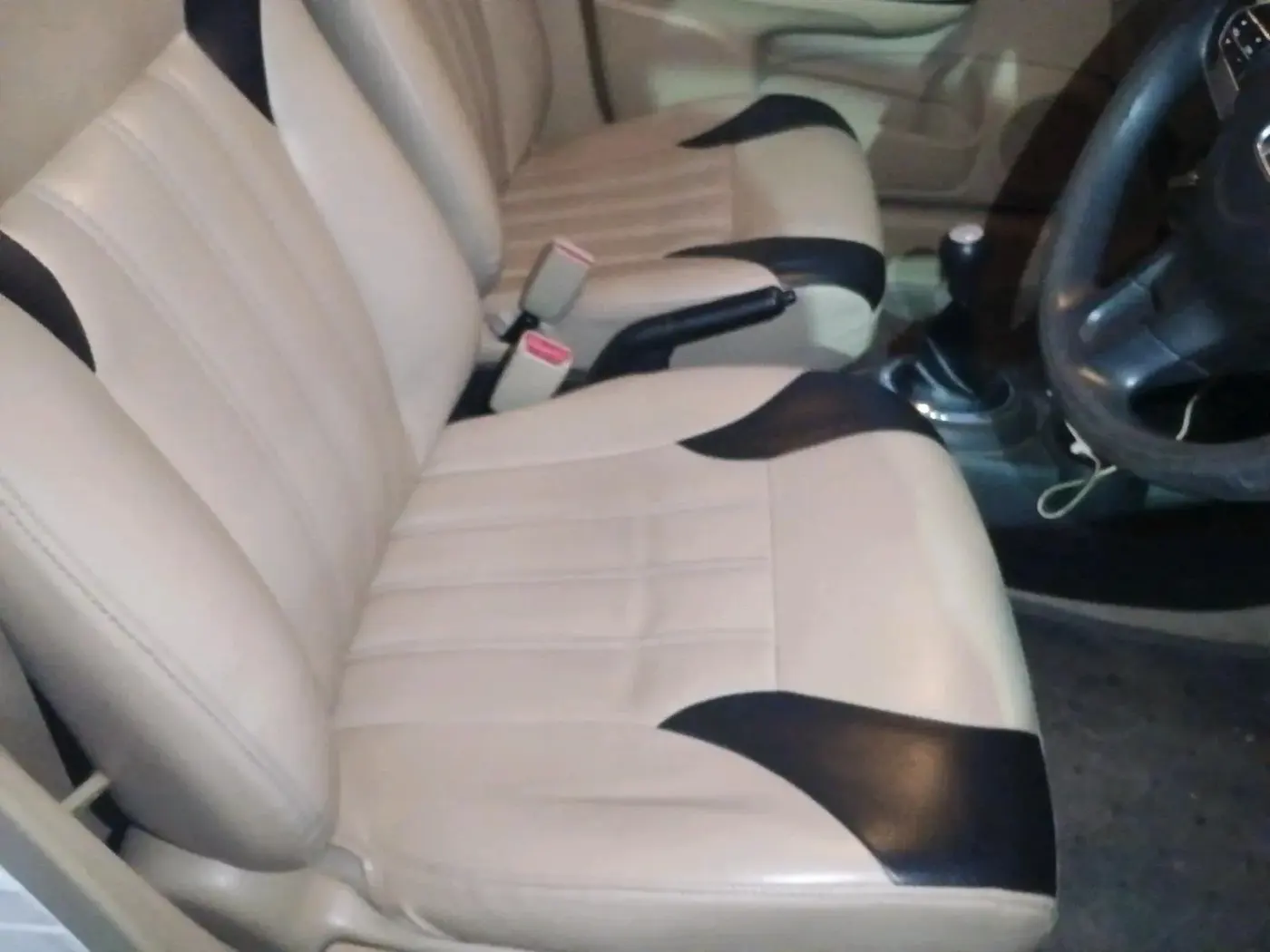 2014 Honda Mobilio 1.5L I-DTEC S, Diesel, Manual, 1,10,300 km, interior