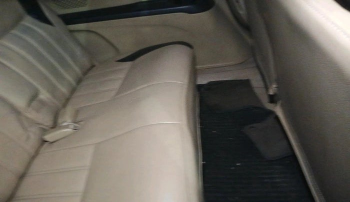 2014 Honda Mobilio 1.5L I-DTEC S, Diesel, Manual, 1,10,261 km, interior