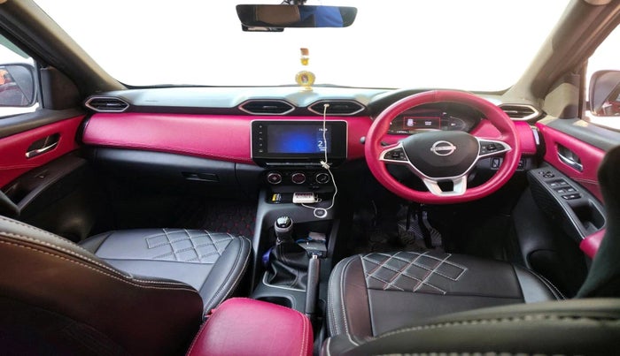 2025 Nissan MAGNITE N-Connecta HRAO 1.0 Turbo Petrol MT, Petrol, Manual, 8,907 km, interior