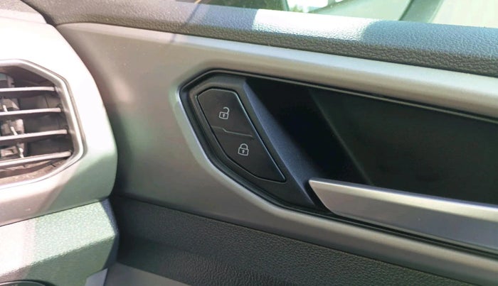 2022 Volkswagen TAIGUN HIGHLINE 1.0 TSI AT, Petrol, Automatic, 72,708 km, interior