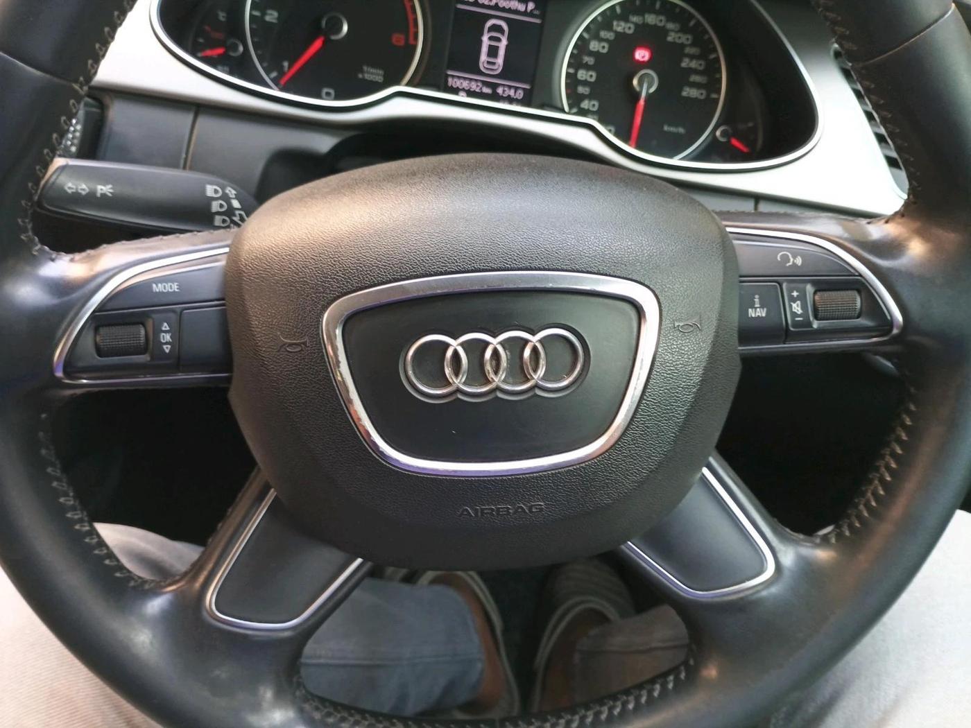 2014 Audi A4 2.0 TDI 140BHP STANDARD, Diesel, Automatic, 1,00,694 km, interior