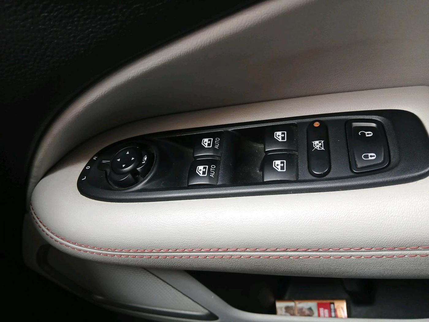 2020 Jeep Compass LIMITED PLUS 2.0 DIESEL 4X4 AT, Diesel, Automatic, 30,468 km, interior