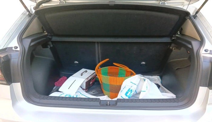 2023 Volkswagen TAIGUN TOPLINE 1.0 TSI AT, Petrol, Automatic, 9,993 km, exterior