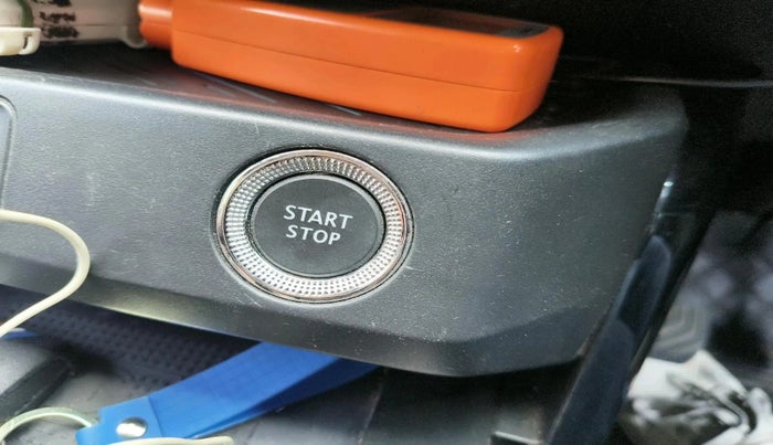 2022 Renault Kiger RXZ MT, Petrol, Manual, 26,114 km, interior