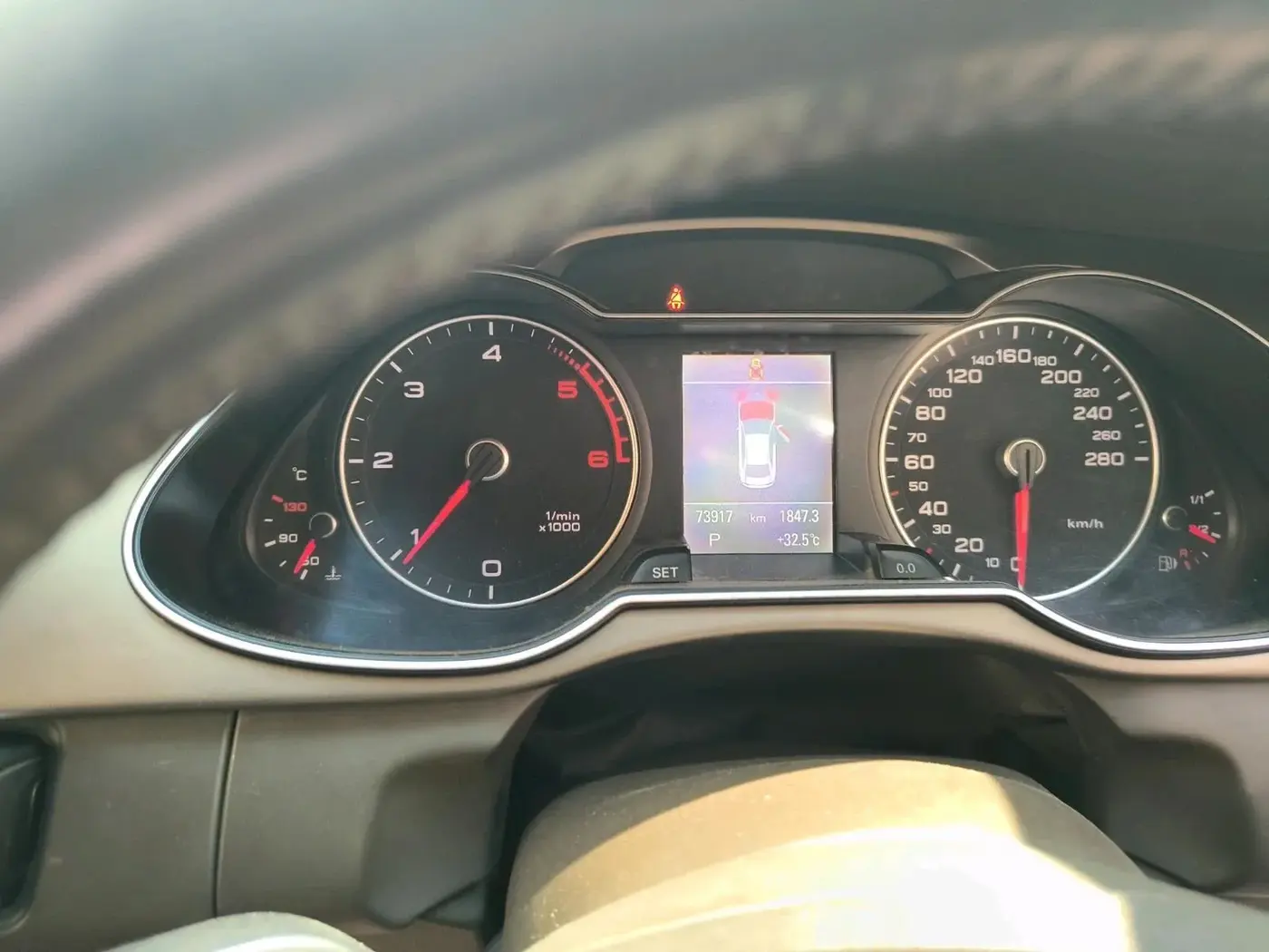 2013 Audi A4 2.0 TDI PREMIUM PLUS, Diesel, Automatic, 73,917 km, interior