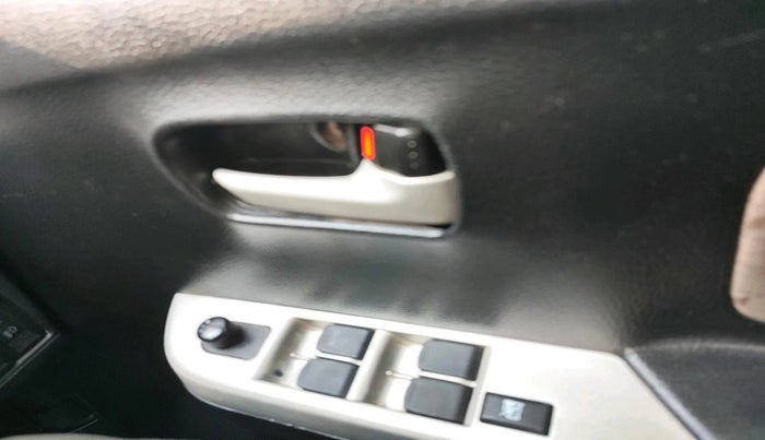 2014 Maruti Wagon R 1.0 VXI, Petrol, Manual, 2,38,166 km, interior