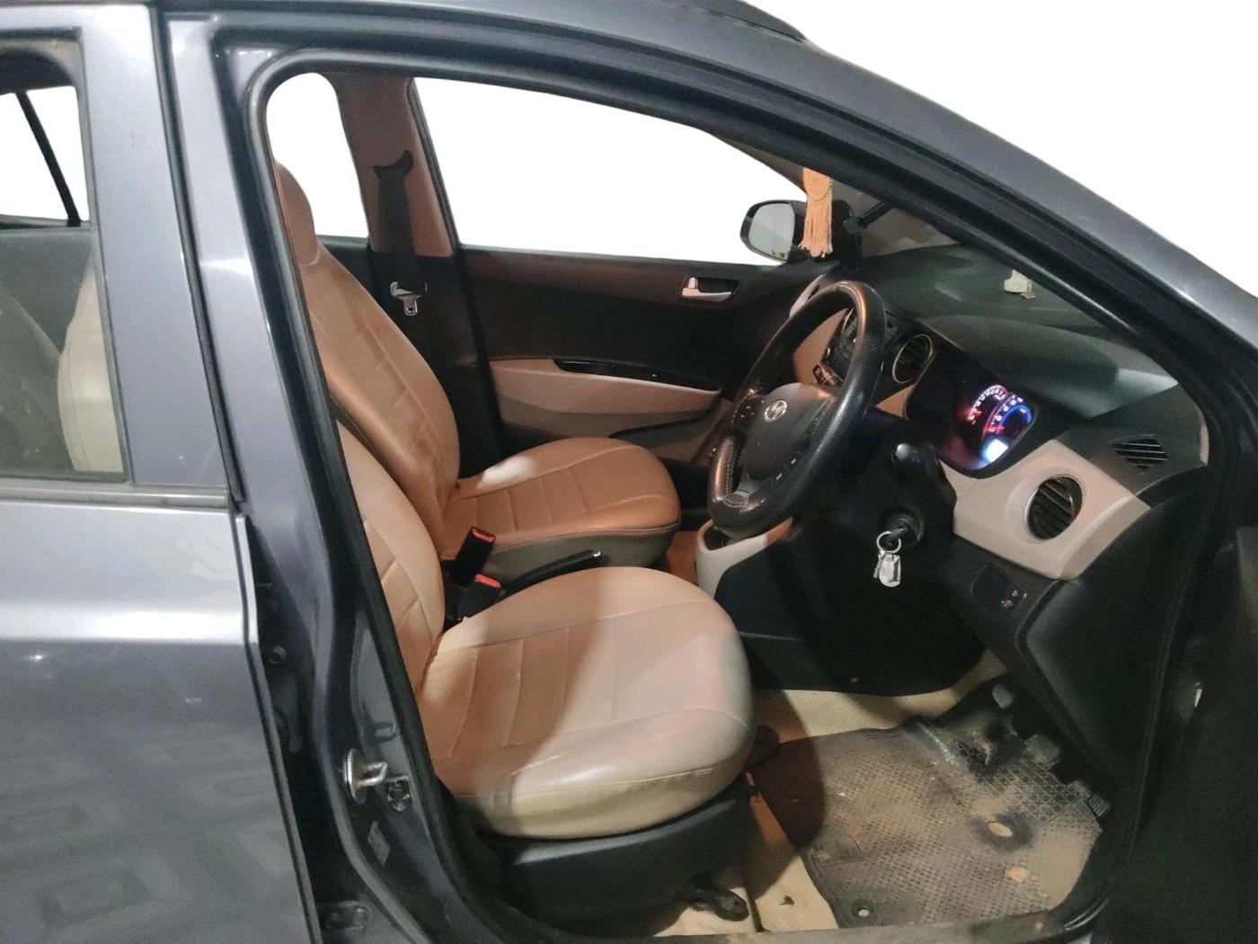 2015 Hyundai Grand i10 SPORTZ 1.2 KAPPA VTVT, Petrol, Manual, 80,005 km, interior