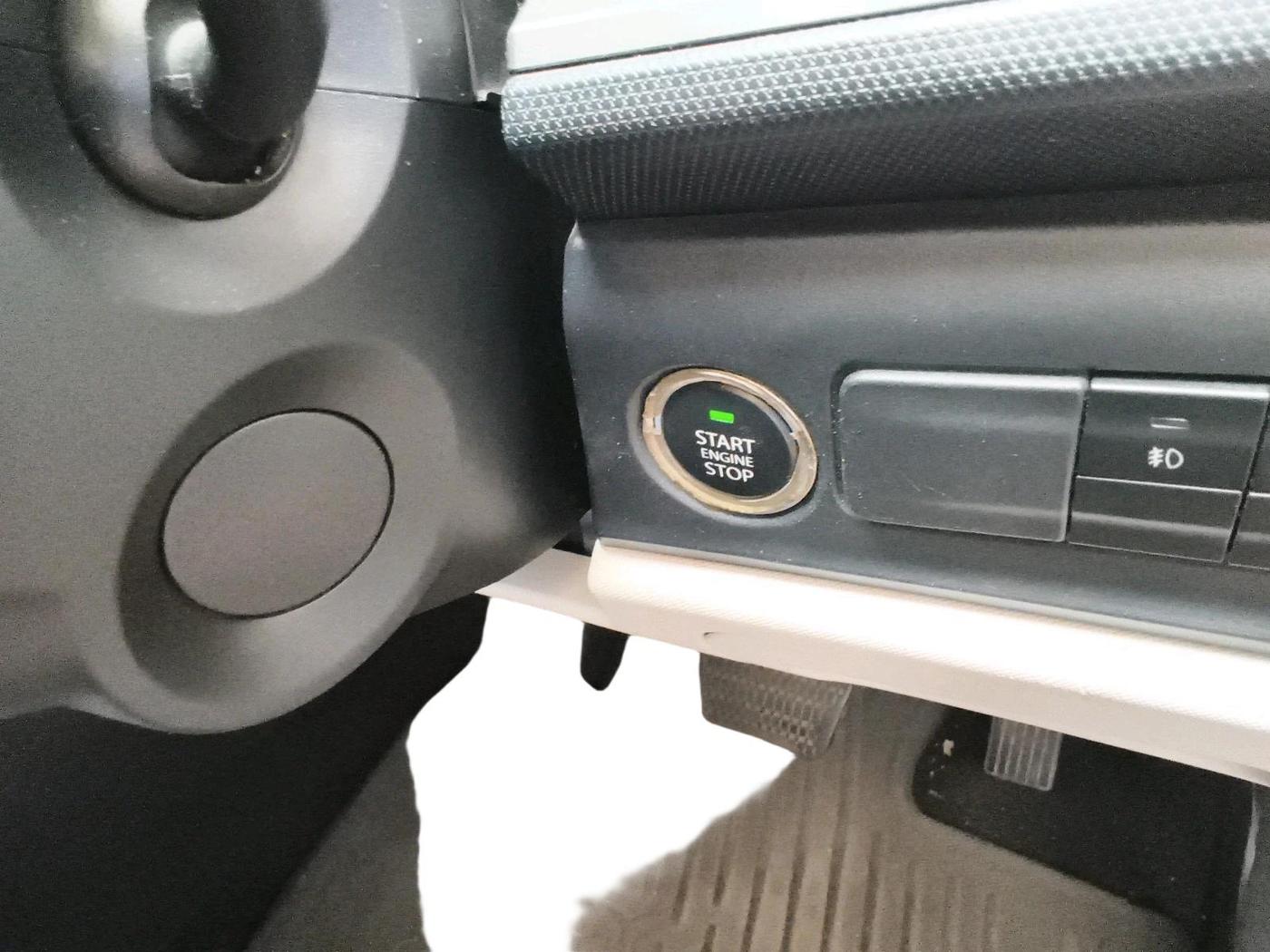 2022 Tata ALTROZ XZA, Petrol, Automatic, 58,558 km, interior