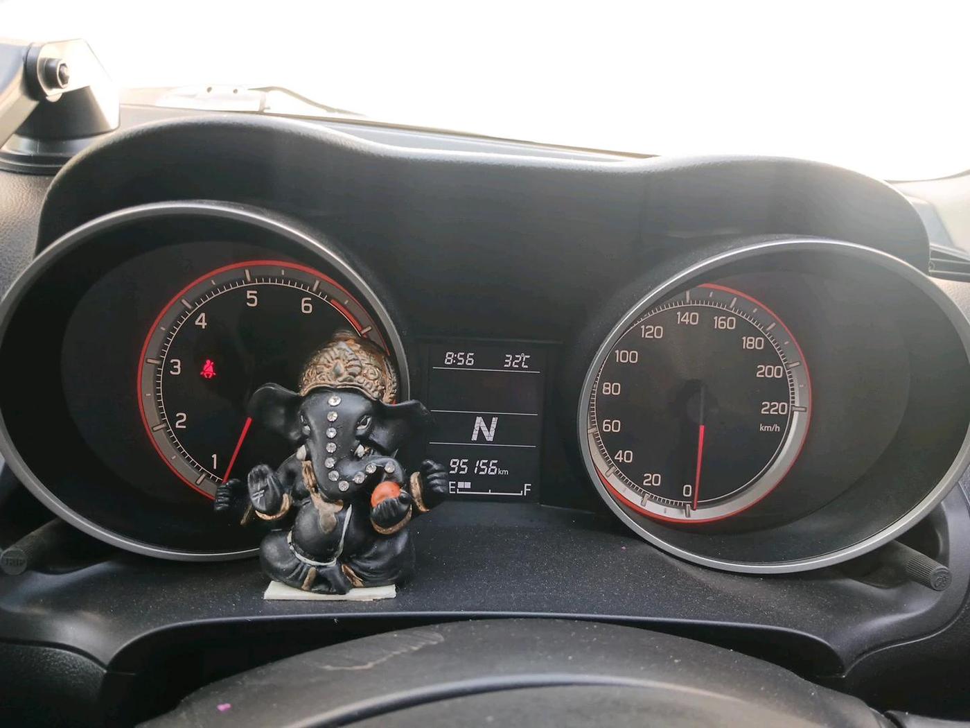 2021 Maruti Swift VXI AMT, Petrol, Automatic, 95,156 km, interior
